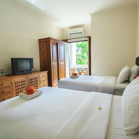 Ivanka Airport Inn Kuta Lombok Exteriör bild