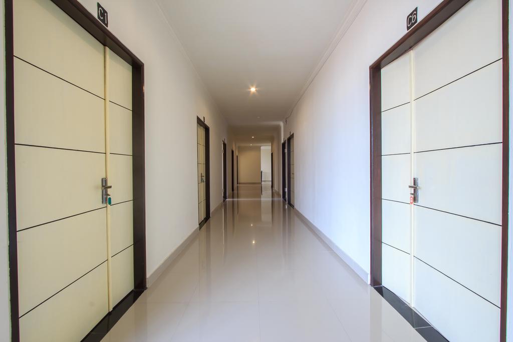 Ivanka Airport Inn Kuta Lombok Exteriör bild