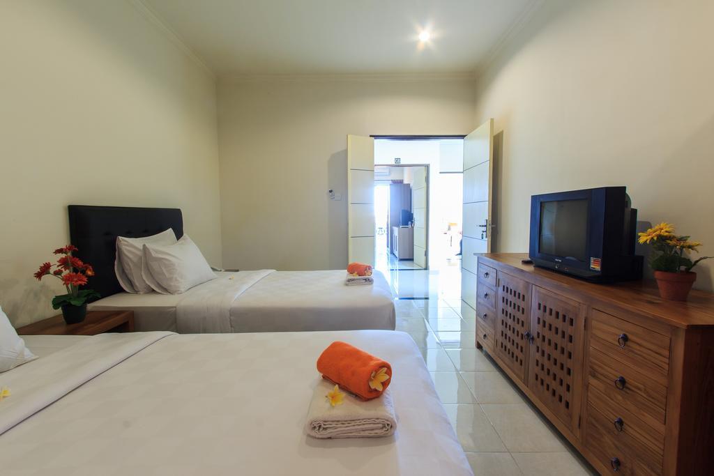 Ivanka Airport Inn Kuta Lombok Exteriör bild